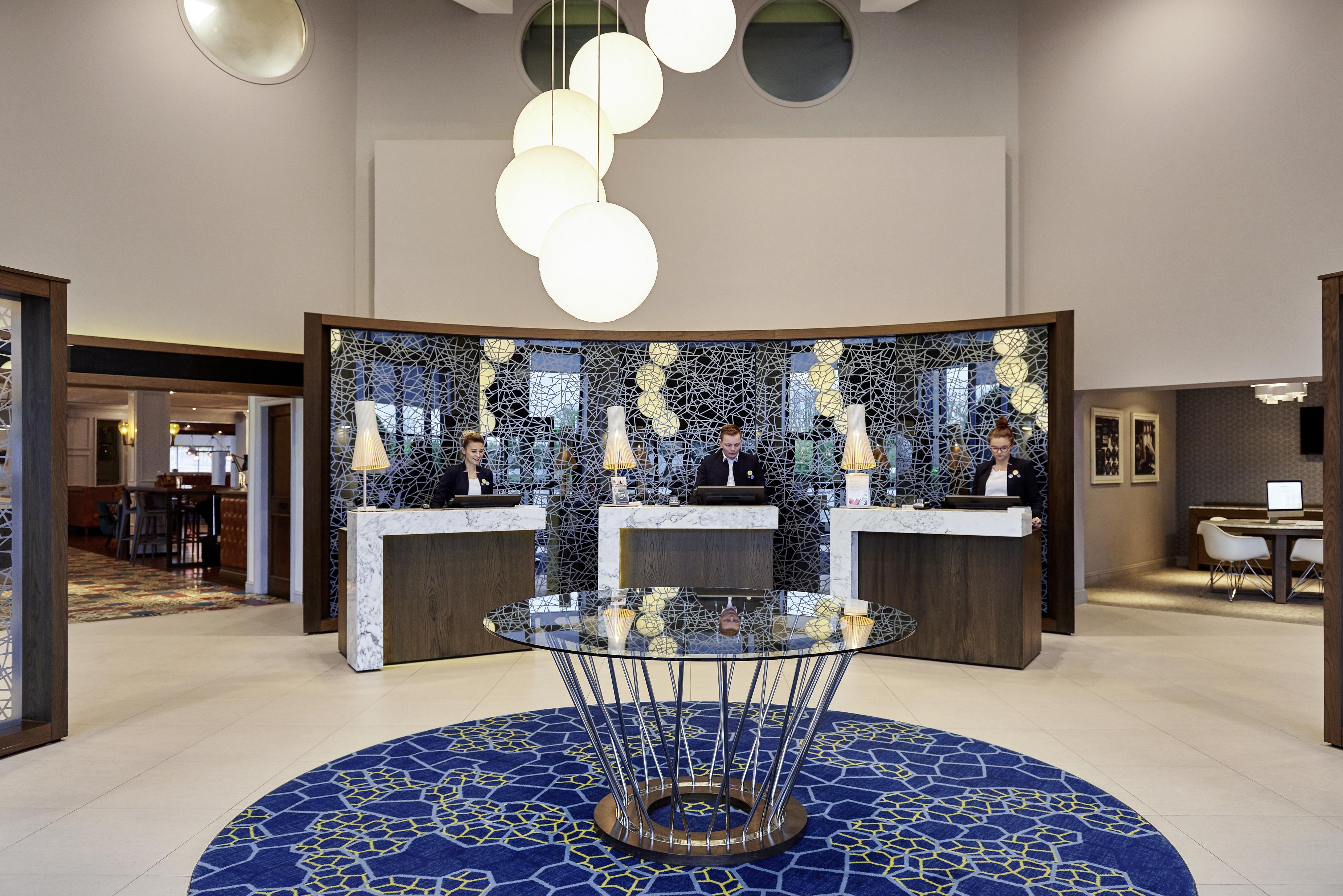 โนโวเทล ลอนดอน สแตนสเตดแอร์พอร์ต Hotel สแตนสเต็ด เมาท์ฟิทเช็ต ภายนอก รูปภาพ