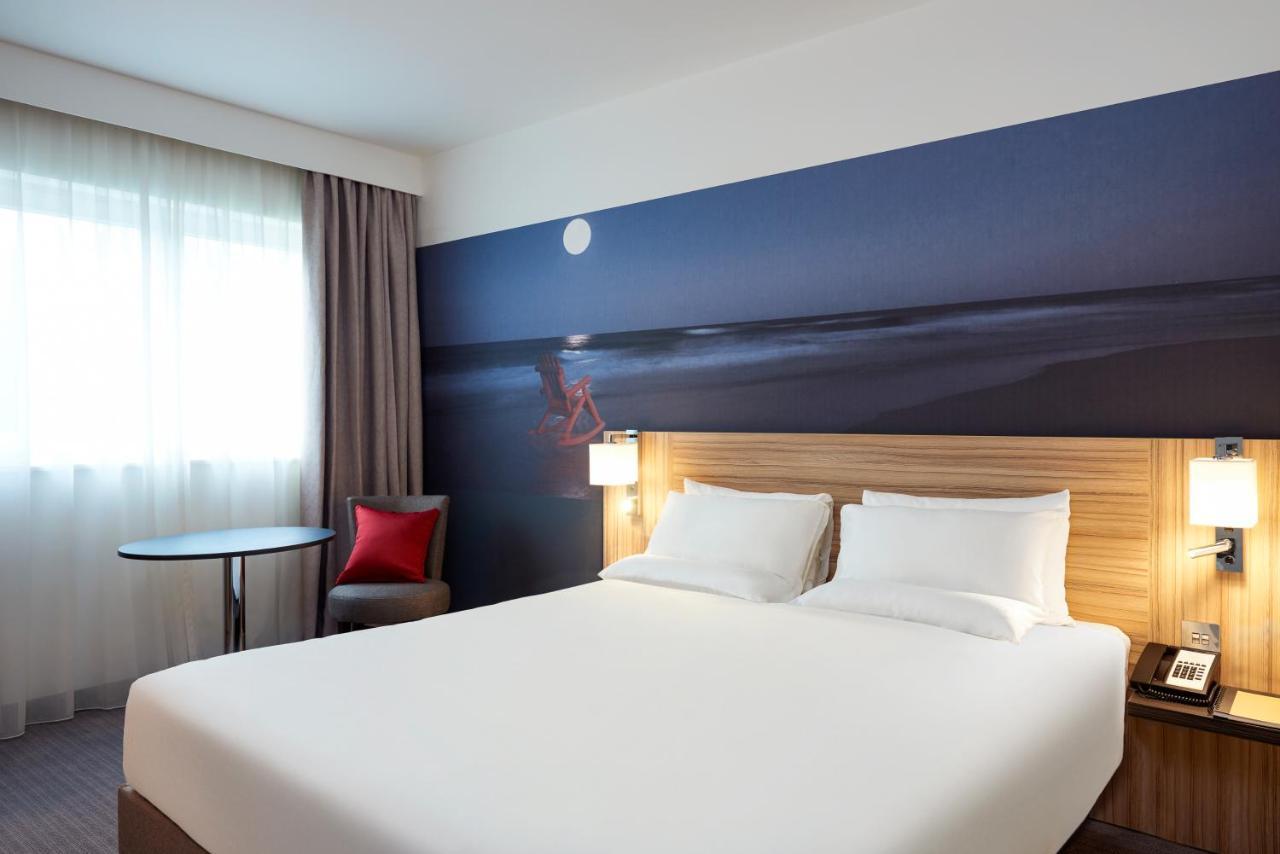 โนโวเทล ลอนดอน สแตนสเตดแอร์พอร์ต Hotel สแตนสเต็ด เมาท์ฟิทเช็ต ภายนอก รูปภาพ