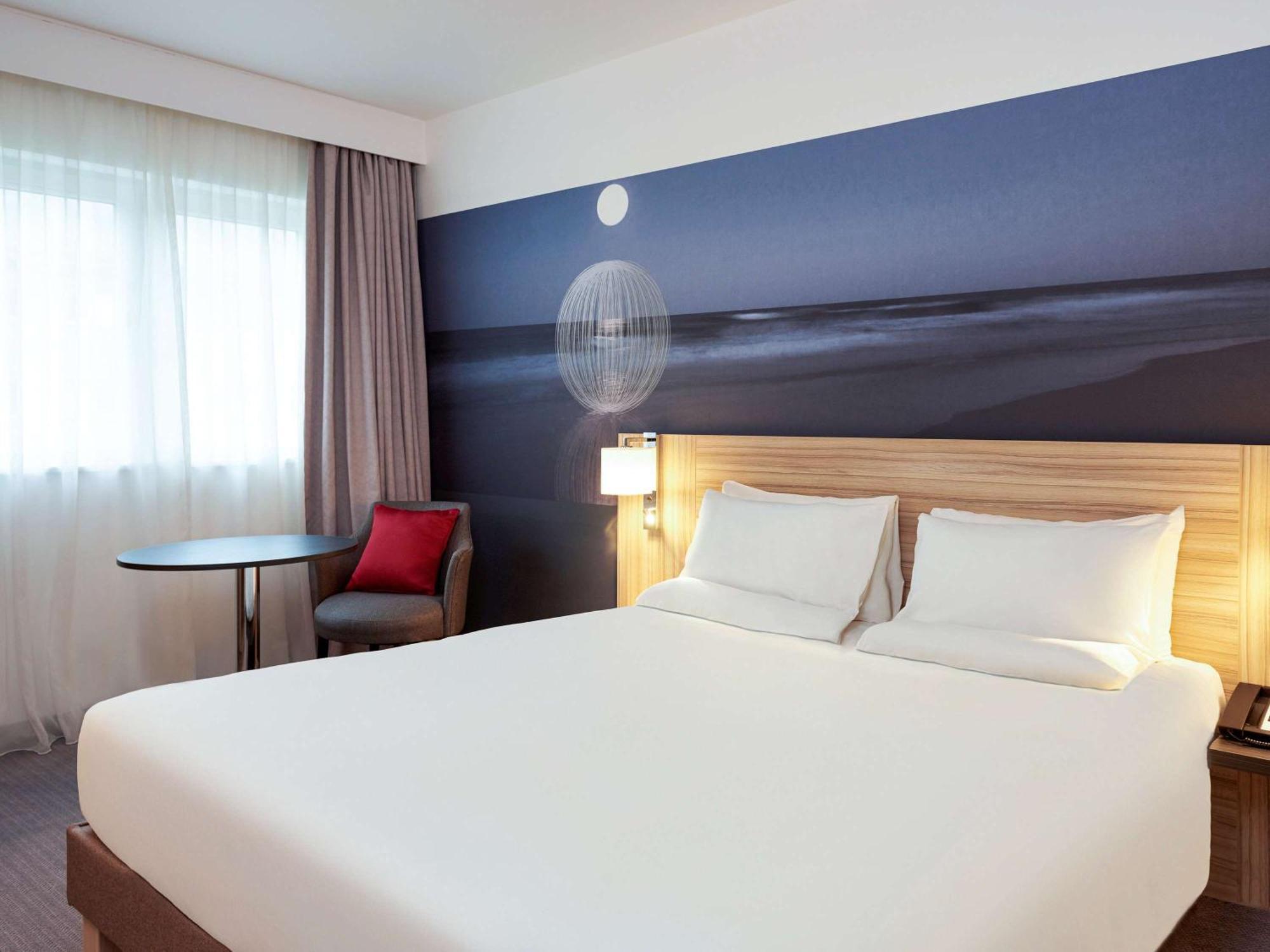 โนโวเทล ลอนดอน สแตนสเตดแอร์พอร์ต Hotel สแตนสเต็ด เมาท์ฟิทเช็ต ภายนอก รูปภาพ